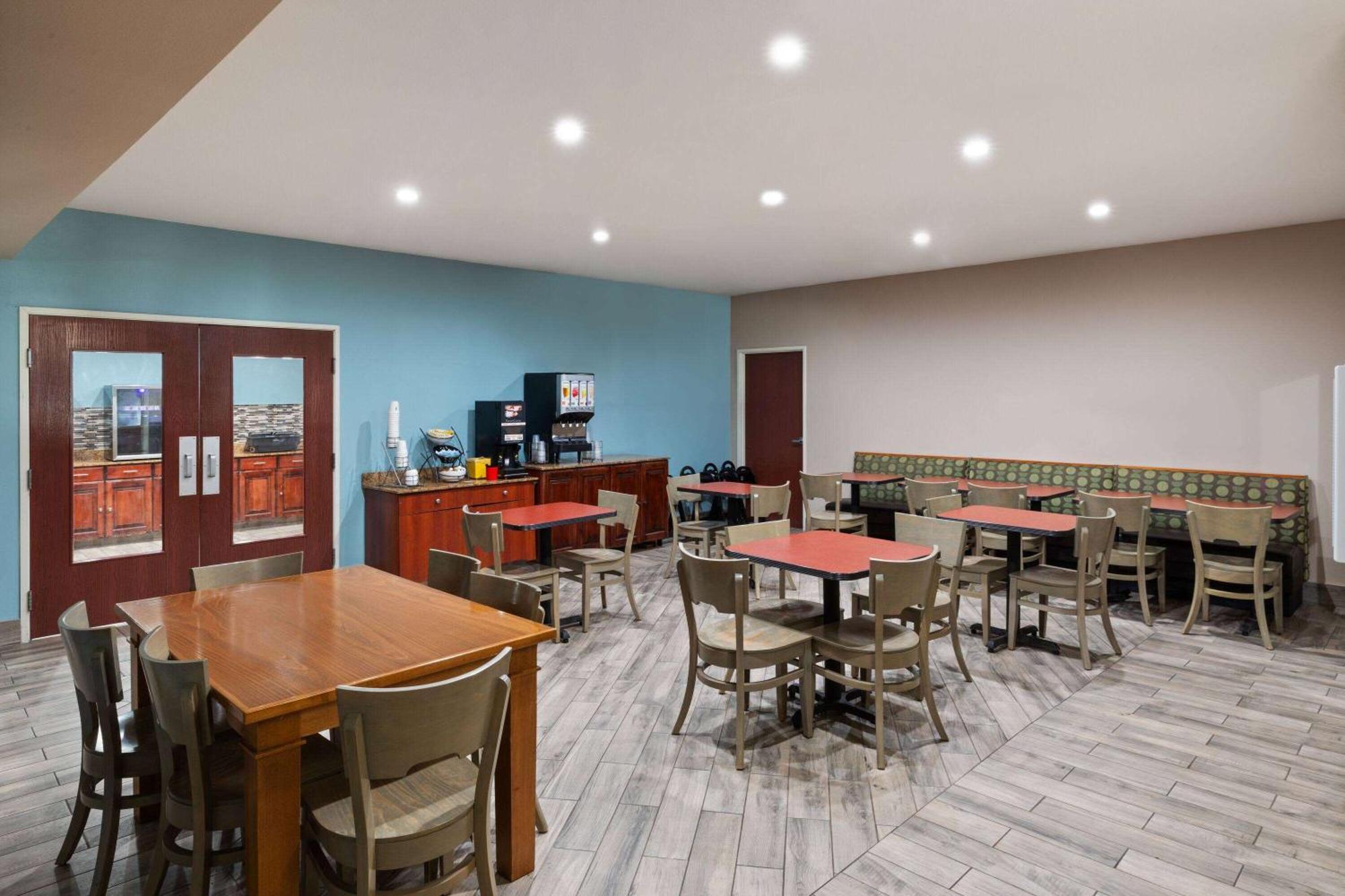Super 8 By Wyndham Lubbock West Ξενοδοχείο Εξωτερικό φωτογραφία