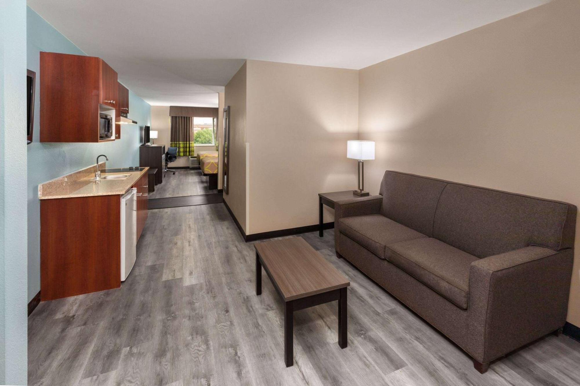 Super 8 By Wyndham Lubbock West Ξενοδοχείο Εξωτερικό φωτογραφία